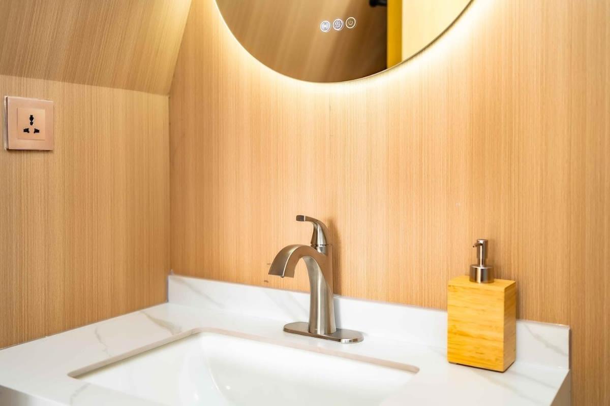 Glamping In The Urban Hotel Glendora Exterior foto