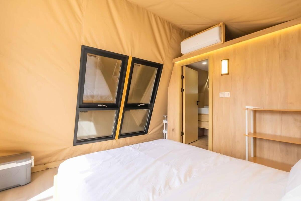 Glamping In The Urban Hotel Glendora Exterior foto