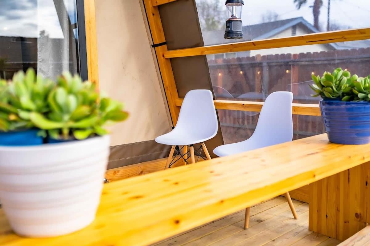 Glamping In The Urban Hotel Glendora Exterior foto