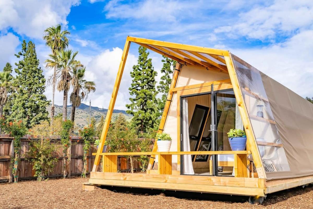 Glamping In The Urban Hotel Glendora Exterior foto